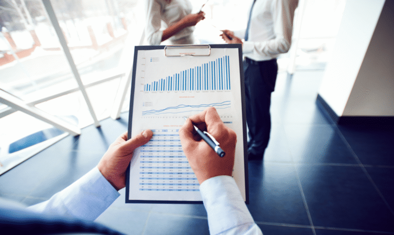 How to Become a Business Analyst in 2025: A Complete Guide